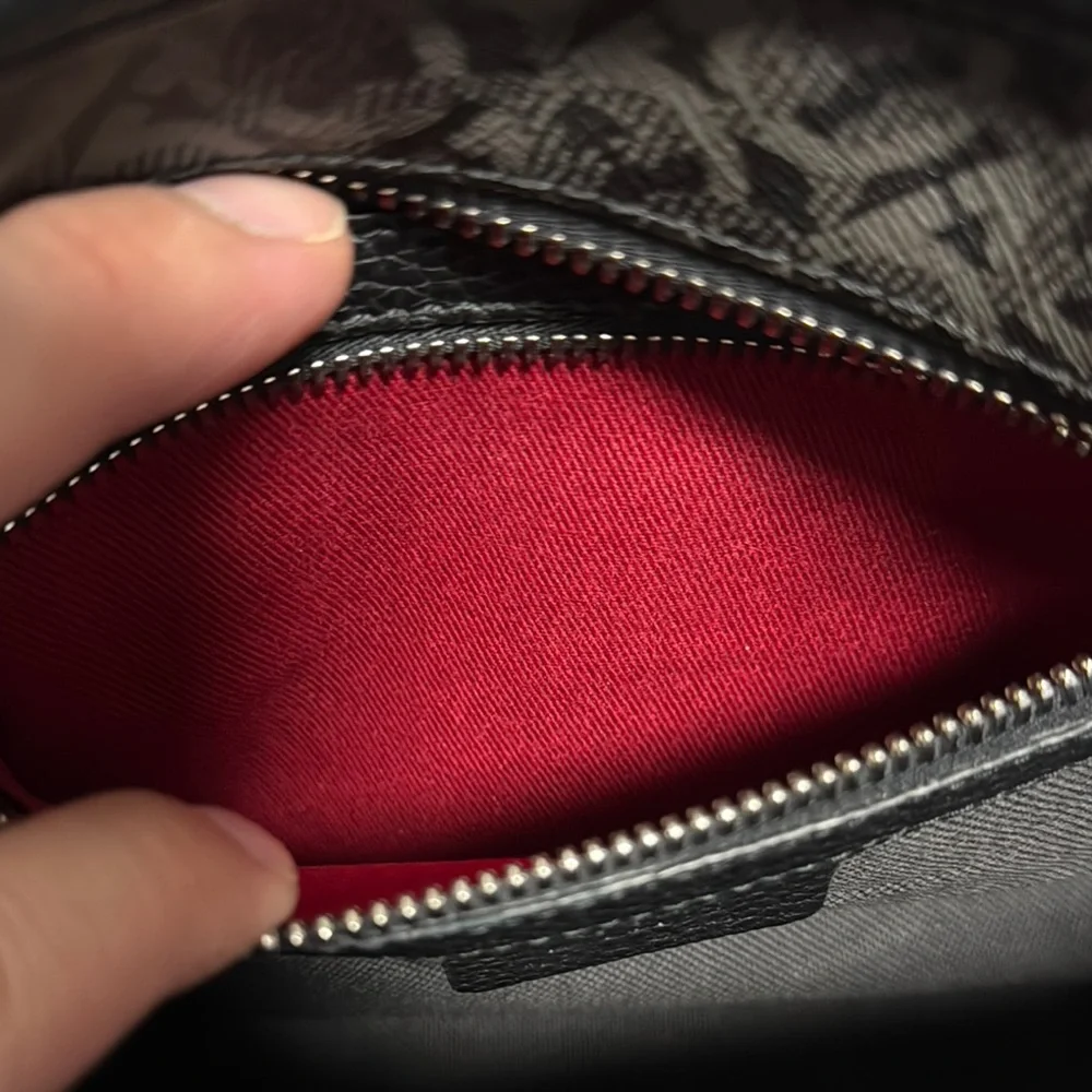 Salvatore Ferragamo Belt Bag - Picture 4 of 9